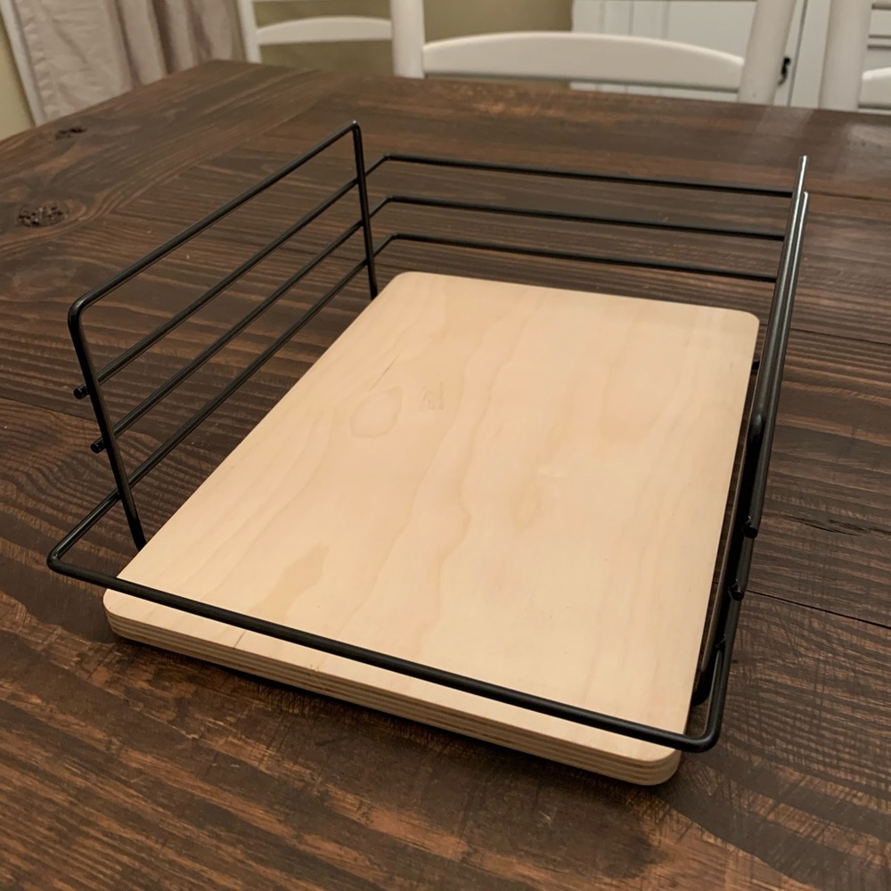 Basket for appliance mixer lift